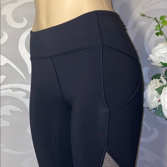 ꧁𝐿𝑢𝑙𝑢𝑙𝑒𝑚𝑜𝑛 𝐿𝑒𝑔𝑔𝑖𝑛𝑔𝑠꧂ - Picture 4 of 6